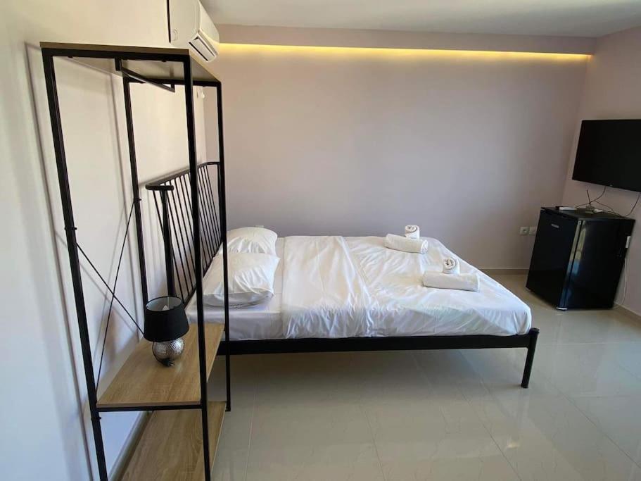Lavrio 1Bdr Penthouse 7 Min On Foot From The Port Lejlighed Eksteriør billede